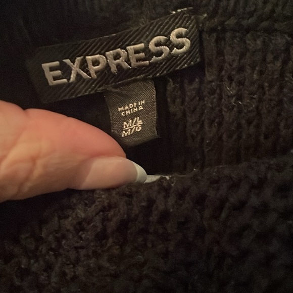 Express Women’s Oversized thick neck Black Sweater - Picture 2 of 5